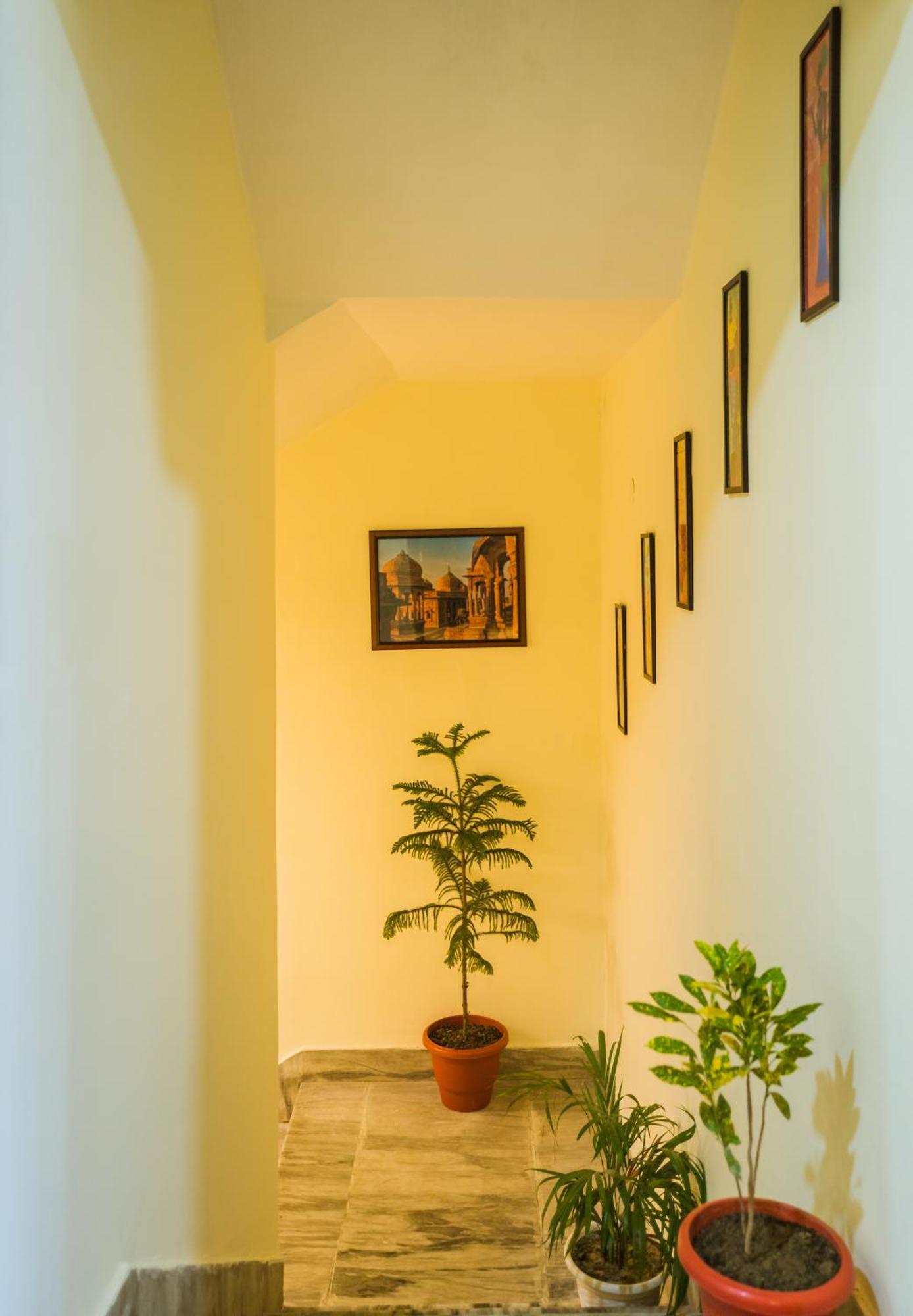 Tripli Hotels Silver Shine Varanasi Exterior photo